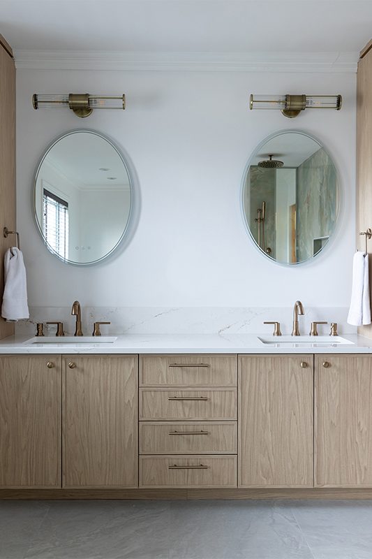 Projet 21e Avenue - Salle de bain - Ébénisterie Armoires Créabec inc.